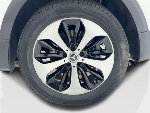 Used 2025 Mercedes-Benz GLB 250 w/ Exclusive Package image 55