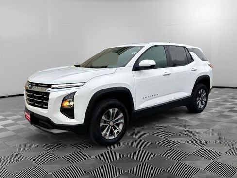 Used 2025 Chevrolet Equinox LT image 1