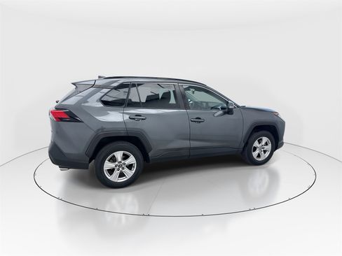 Used 2021 Toyota RAV4 XLE image 8