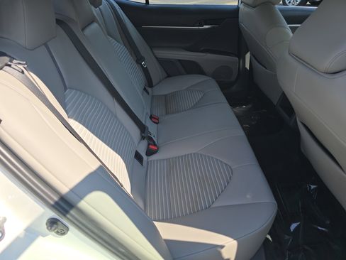 Used 2023 Toyota Camry SE image 24