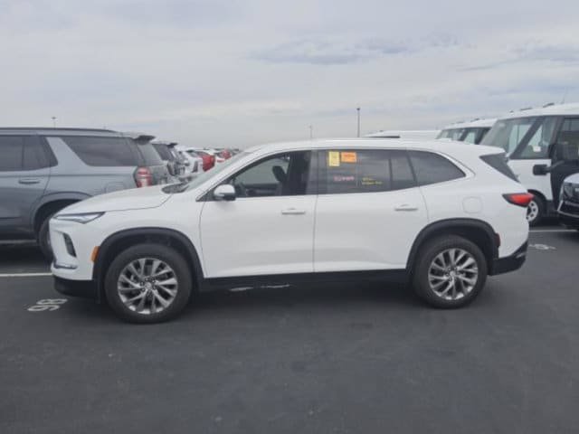 Used 2026 Buick Enclave Preferred FWD image 4