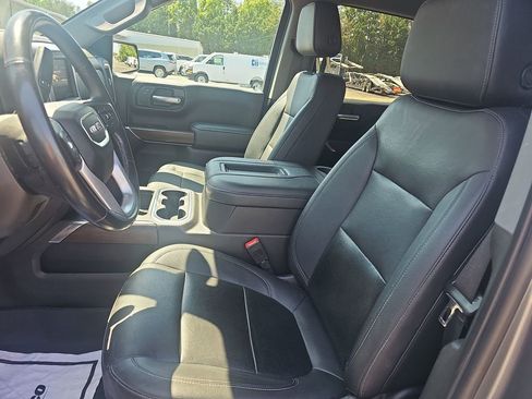 Used 2021 GMC Sierra 1500 SLT w/ SLT Premium Plus Package AWD/4WD image 17
