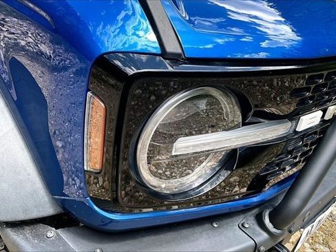 Used 2021 Ford Bronco First Edition AWD/4WD image 30