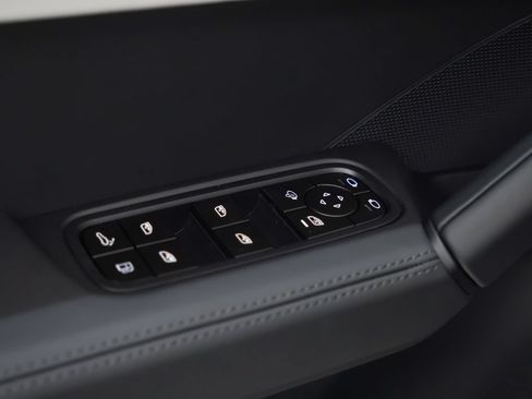 Certified 2026 Porsche Cayenne S AWD/4WD image 23
