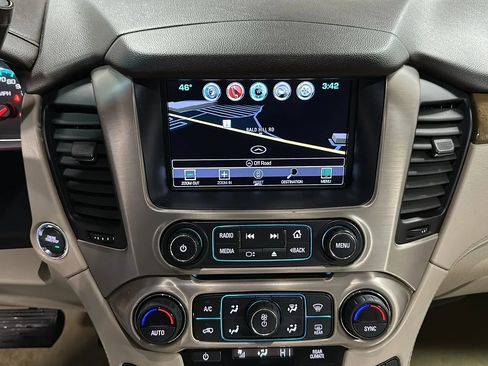 Used 2017 GMC Yukon XL Denali w/ Open Road Package image 29