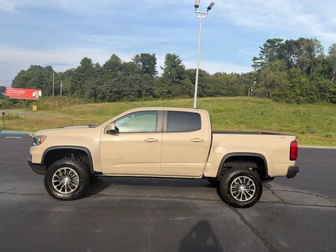 Used 2022 Chevrolet Colorado ZR2 AWD/4WD image 5