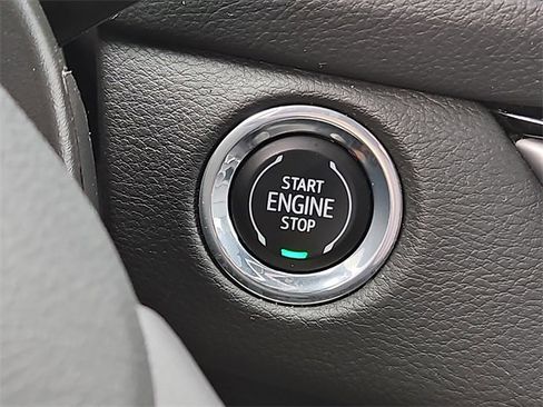 Used 2024 Cadillac XT4 Premium Luxury image 31