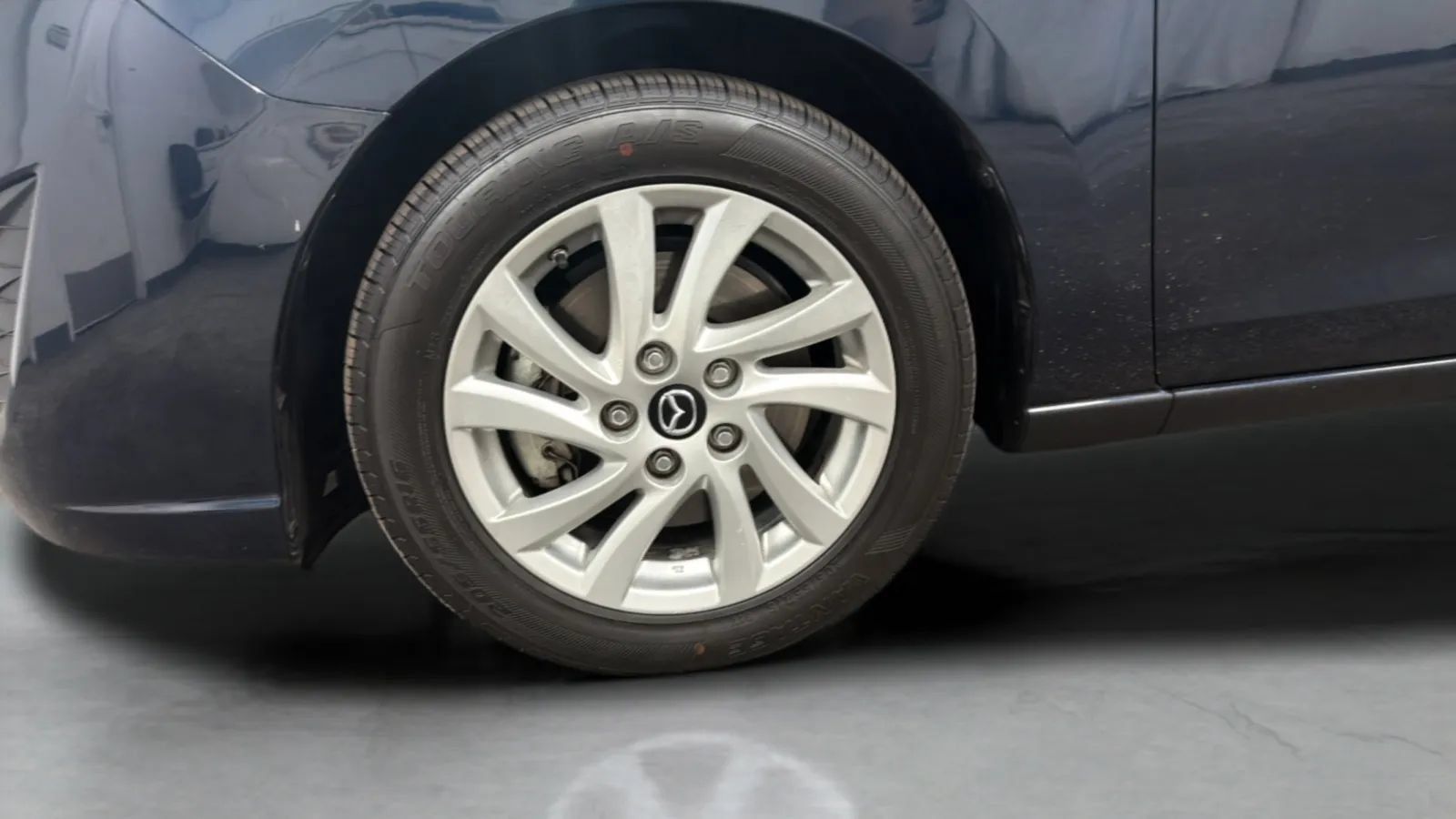 Used 2014 MAZDA MAZDA5 Sport FWD image 28