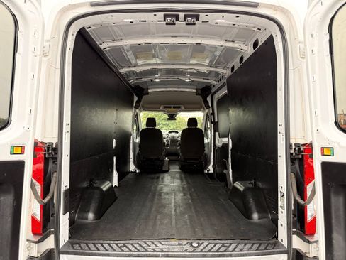 Used 2019 Ford Transit 250 148 Medium Roof w/ Interior Upgrade Package RWD image 15