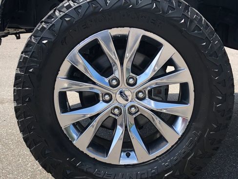 Used 2016 Ford F150 XLT RWD image 9