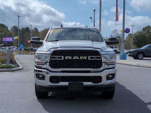 Used 2022 RAM 2500 Tradesman w/ Chrome Appearance Group AWD/4WD image 9