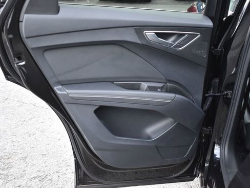 Used 2022 Audi Q4 e-tron Prestige image 24