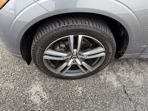 Used 2020 Volvo XC60 T5 Momentum image 13