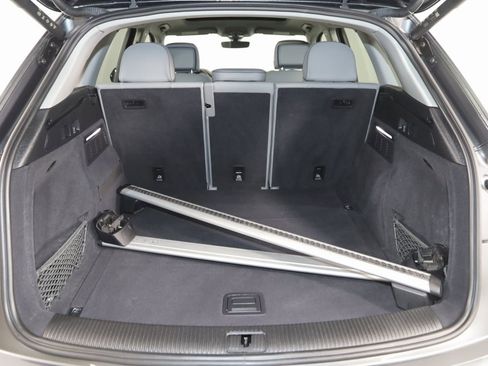 Used 2024 Audi Q5 2.0T Premium w/ Convenience Package image 49