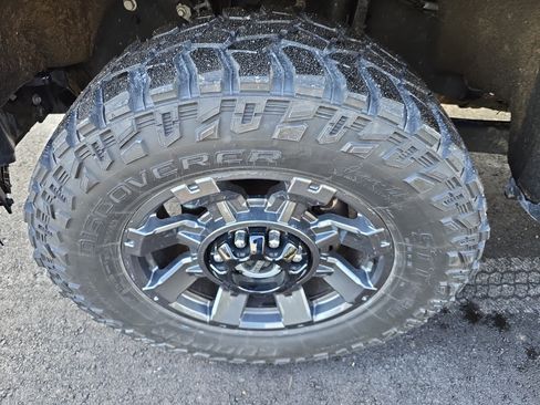 Used 2023 Ford F250 XLT w/ XLT Premium Package image 12