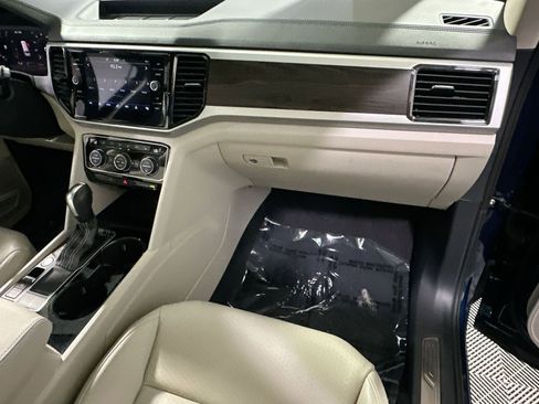 Used 2023 Volkswagen Atlas SE w/ Panoramic Sunroof Package image 35