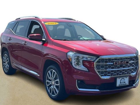 Used 2023 GMC Terrain Denali w/ Denali Premium Package AWD/4WD image 9
