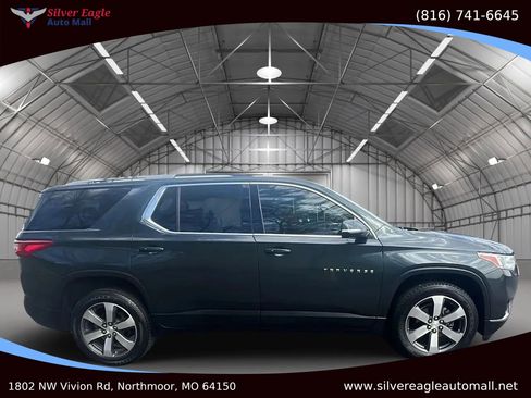 Used 2018 Chevrolet Traverse LT image 6