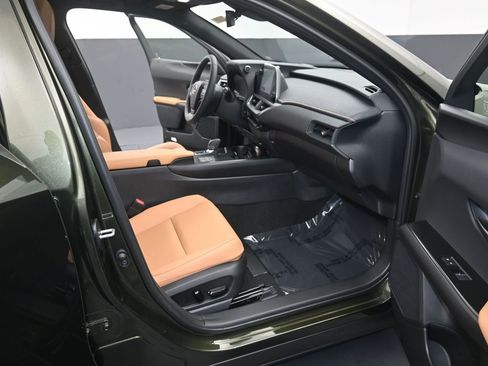 New 2026 Lexus UX 300h FWD image 11