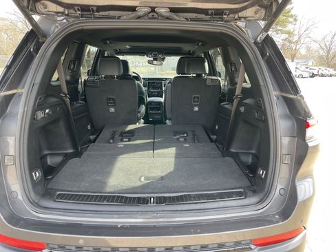 Used 2024 Jeep Grand Cherokee L Altitude image 42