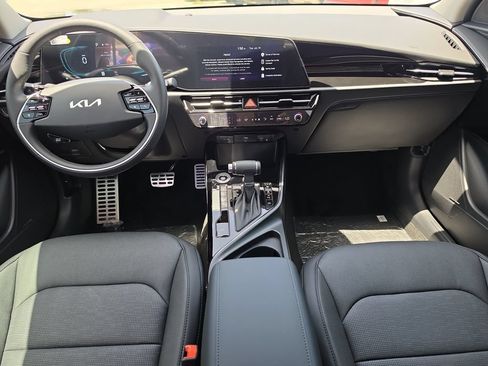 New 2026 Kia Niro SX Touring FWD image 13