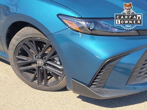 Used 2025 Toyota Camry SE FWD image 9