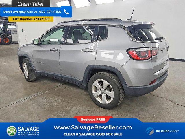 Used 2018 Jeep Compass Latitude w/ Popular Equipment Group FWD image 3