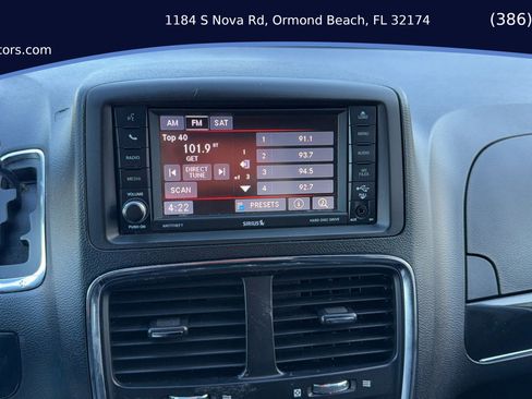 Used 2017 Dodge Grand Caravan SE image 14