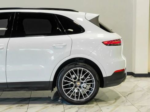 Used 2019 Porsche Cayenne AWD/4WD image 19