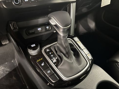 Certified 2025 Kia Seltos EX w/ EX Sunroof Package image 25