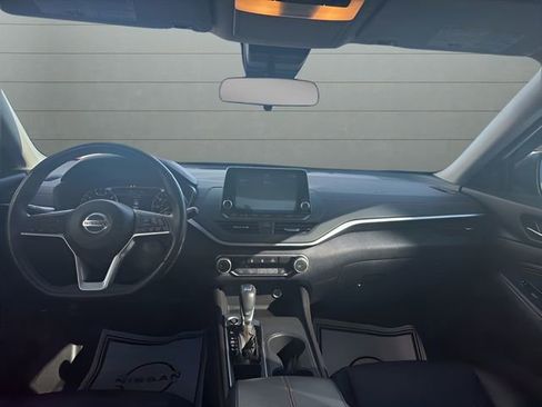 Certified 2022 Nissan Altima 2.5 SR image 11