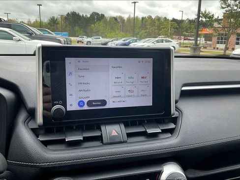 Used 2024 Toyota RAV4 XLE image 21