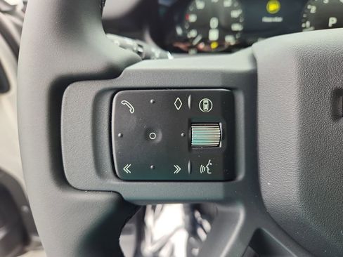 Used 2026 Land Rover Defender 110 S AWD/4WD image 17