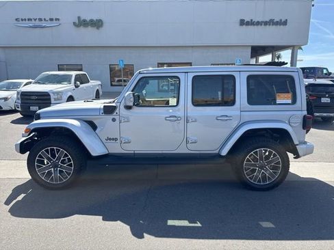 Used 2024 Jeep Wrangler High Altitude AWD/4WD image 2