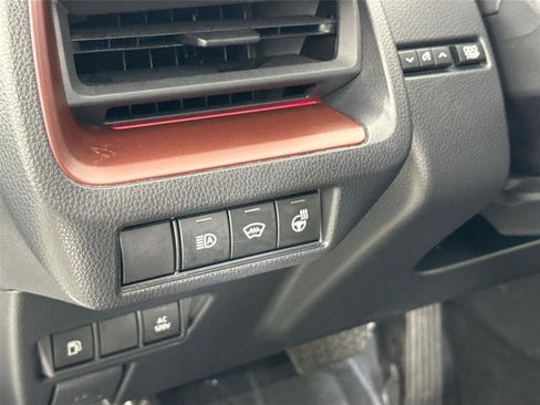 Certified 2025 Toyota Prius Plug-In Hybrid image 16