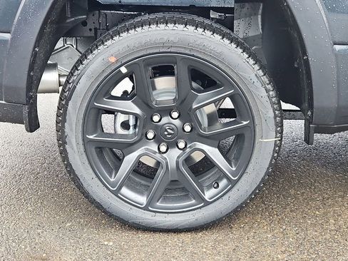 New 2026 RAM 1500 Laramie AWD/4WD image 9