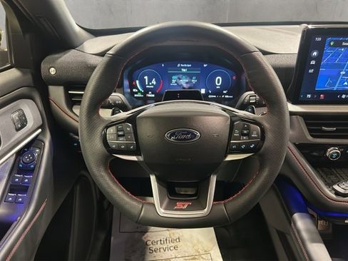 Used 2025 Ford Explorer ST image 13