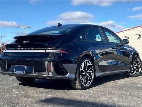 New 2025 Hyundai Ioniq 6 SEL image 15