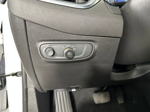 Used 2024 Chevrolet Equinox LT image 19