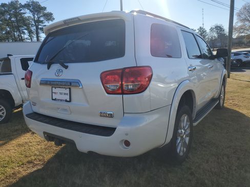 Used 2010 Toyota Sequoia Platinum image 6