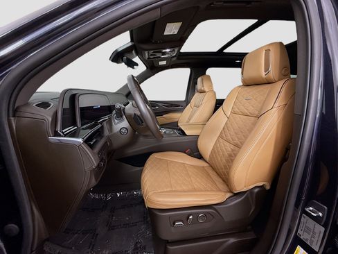 Used 2023 Cadillac Escalade ESV Sport w/ Touring Package image 22