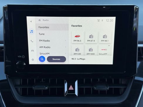 Used 2025 Toyota Corolla LE image 21