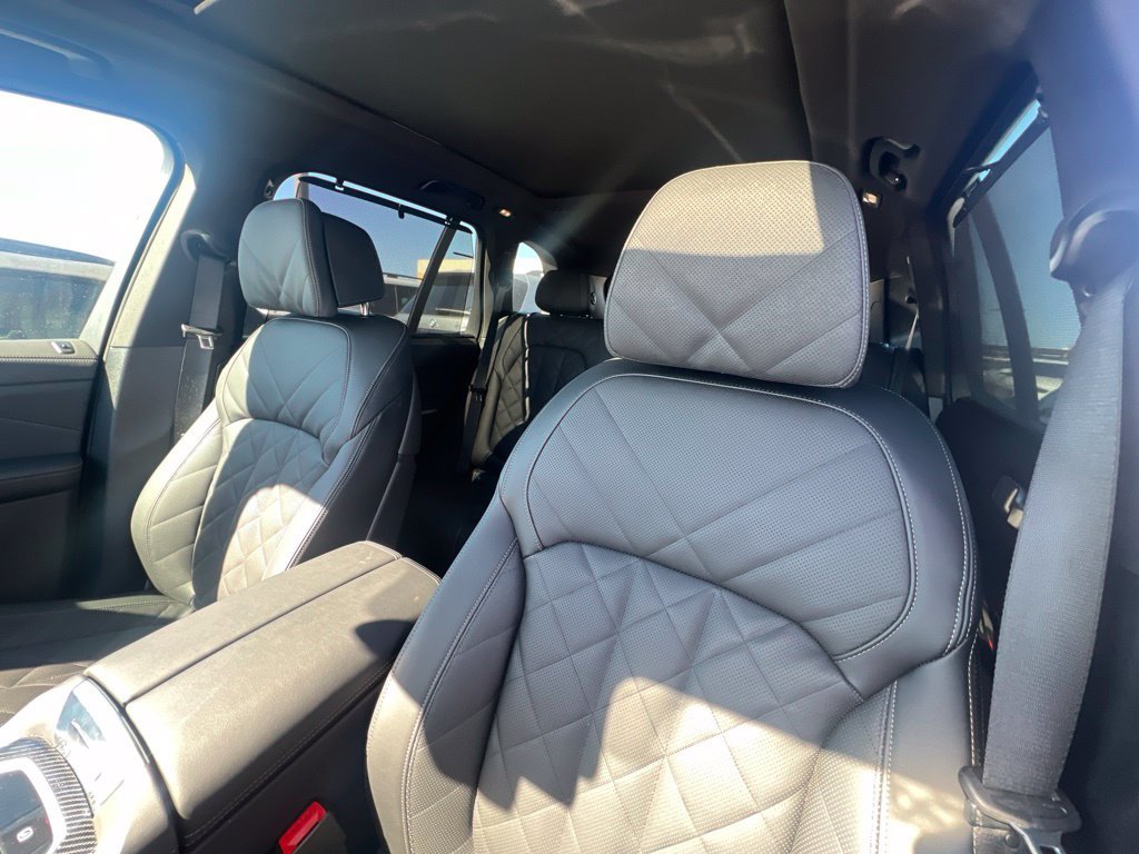 Certified 2026 BMW X5 M60i w/ Executive Package AWD/4WD image 7