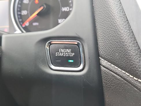 Used 2023 GMC Acadia SLT FWD image 32