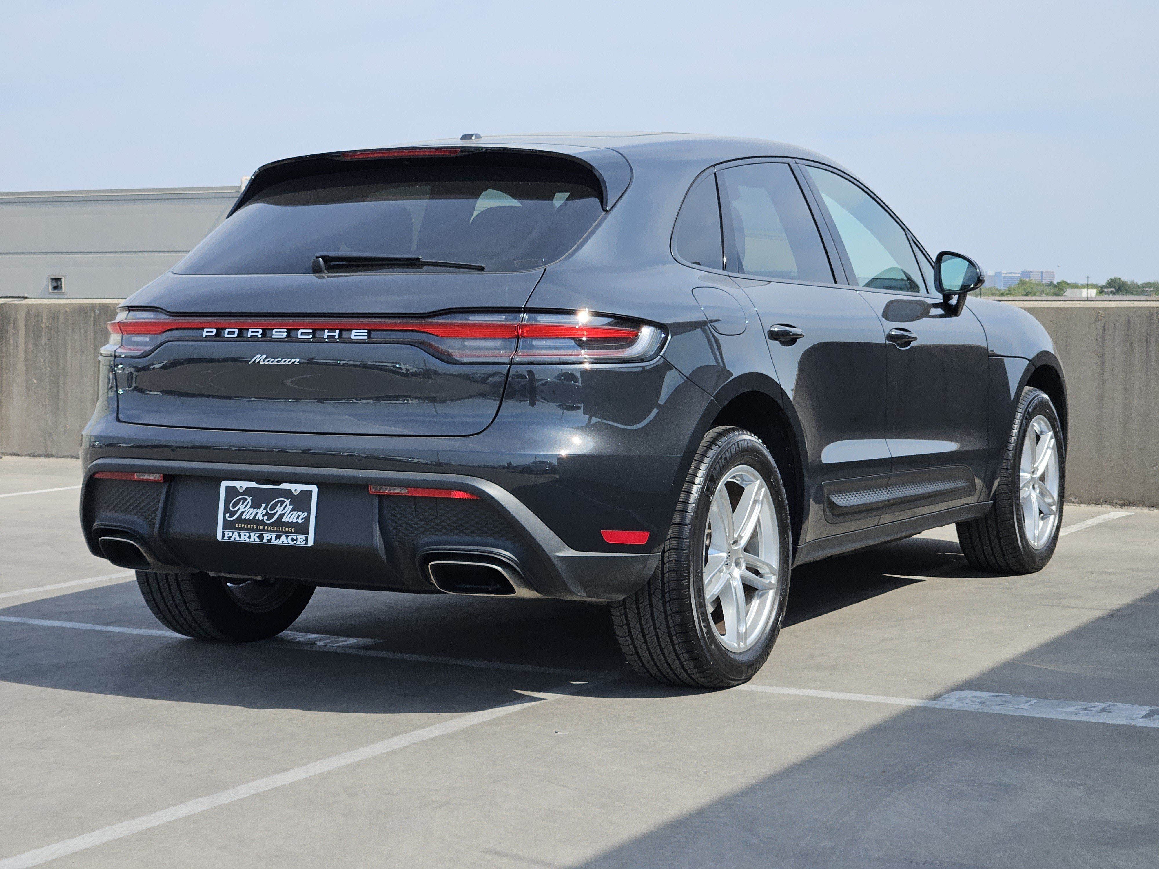 Certified 2026 Porsche Macan AWD/4WD image 8