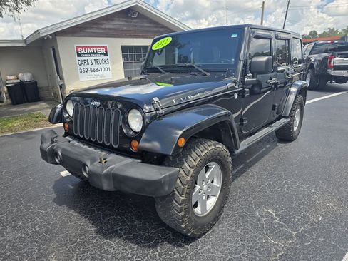 Used 2012 Jeep Wrangler Unlimited Rubicon w/ Connectivity Group AWD/4WD image 2