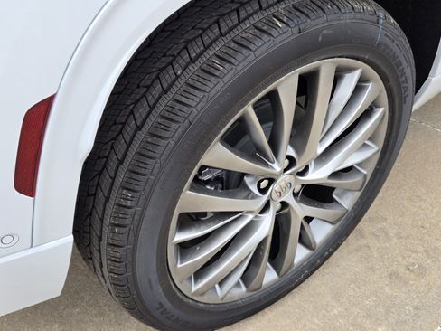 New 2026 Buick Enclave Avenir w/ Super Cruise Package FWD image 6