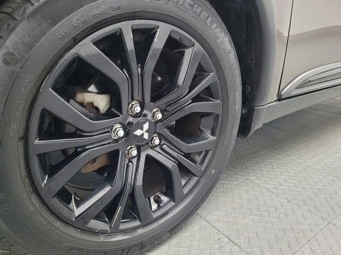 Used 2018 Mitsubishi Outlander SEL image 31