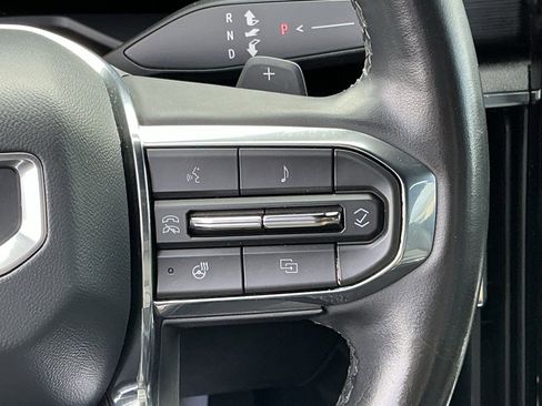 Used 2025 GMC Acadia Elevation image 35