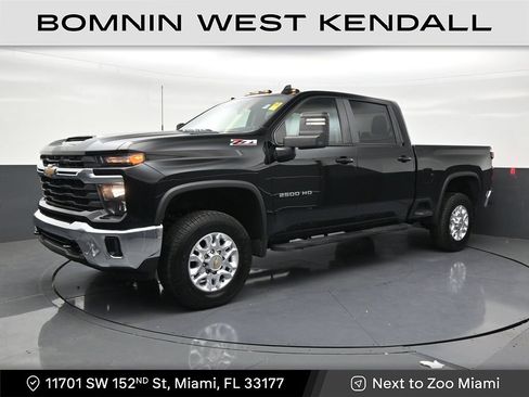 Used 2024 Chevrolet Silverado 2500 LT AWD/4WD image 1